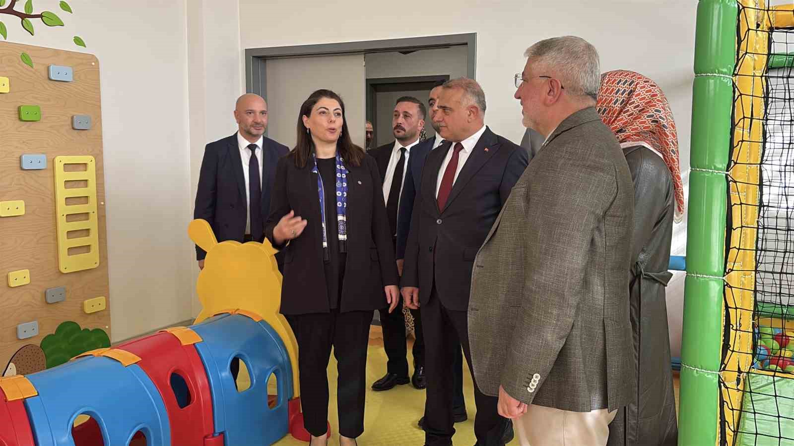 Çorum Belediyesinin çocuk gündüz bakım evi törenle açıldı