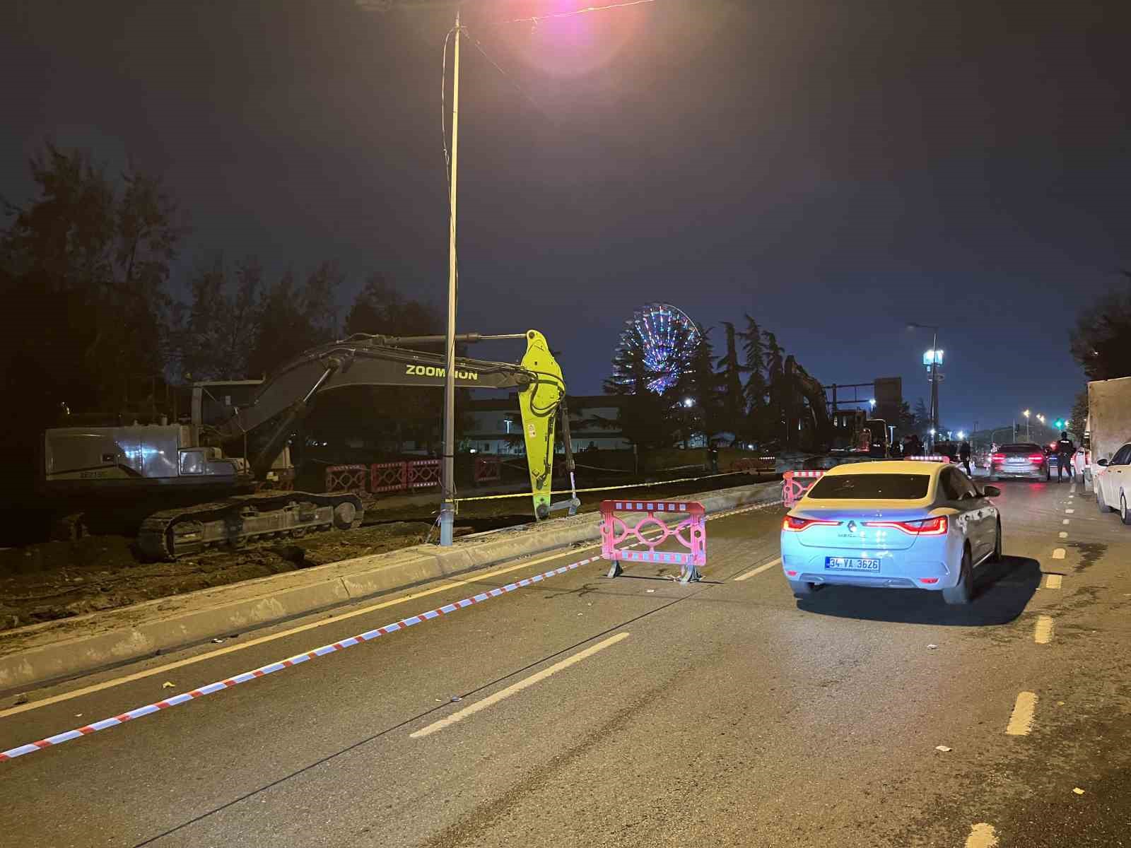 Bayrampaşa’da İSKİ’nin çalışmasında yolda oluşan göçüğe düşen işçi hayatını kaybetti