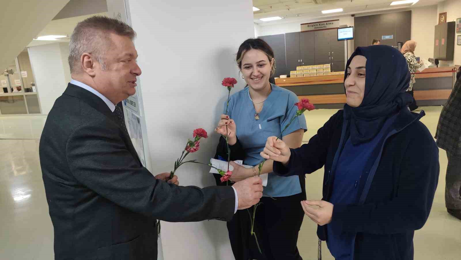 Hastalara karanfilli bilgilendirme
