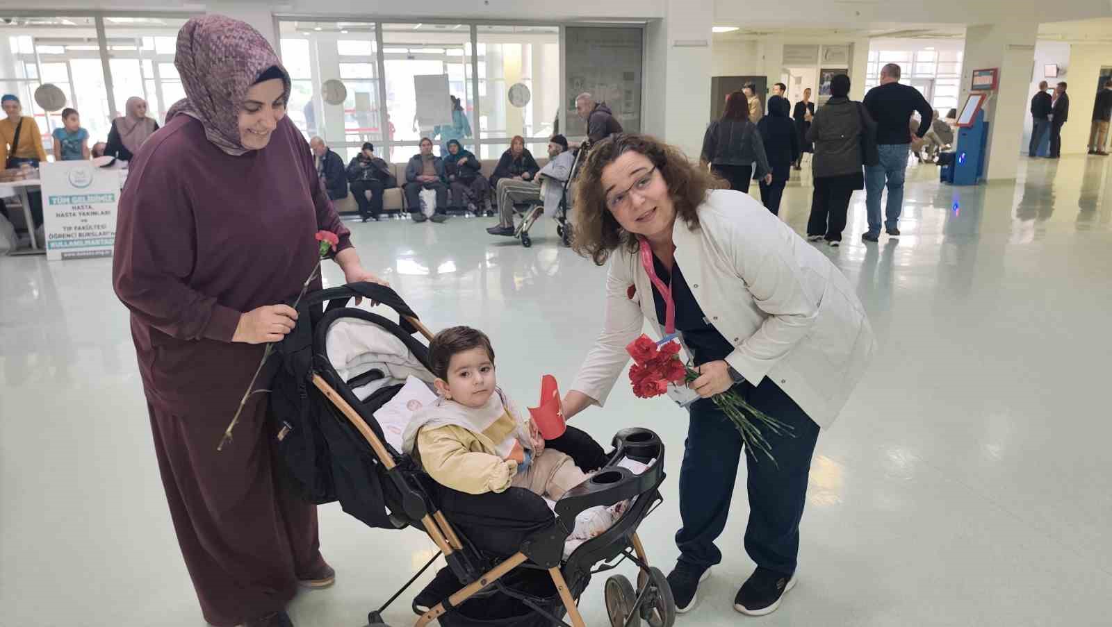 Hastalara karanfilli bilgilendirme