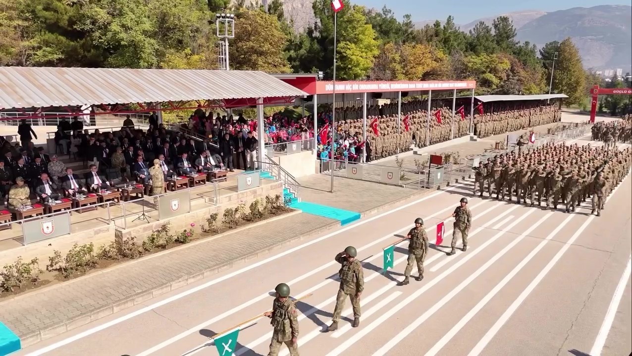 15. Piyade Eğitim Tugayı’nda sancak teslim töreni