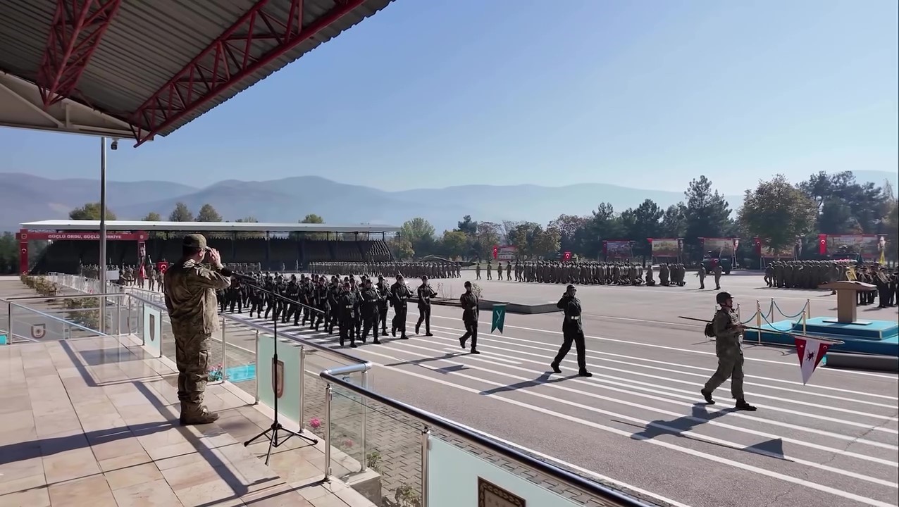 15. Piyade Eğitim Tugayı’nda sancak teslim töreni
