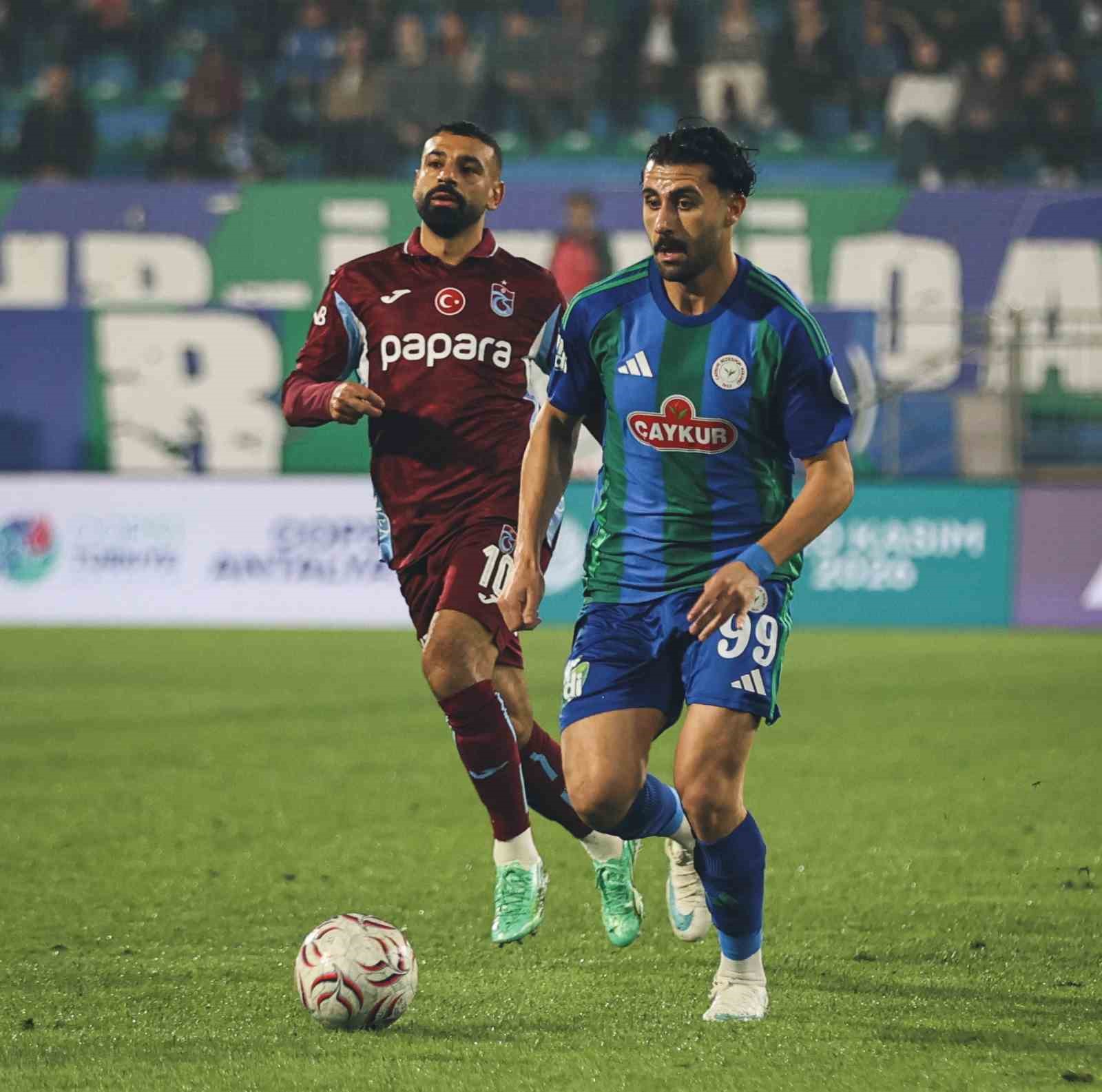 Trenyol Süper Lig: Çaykur Rizespor: 2 - Trabzonspor: 0 (İlk yarı)
