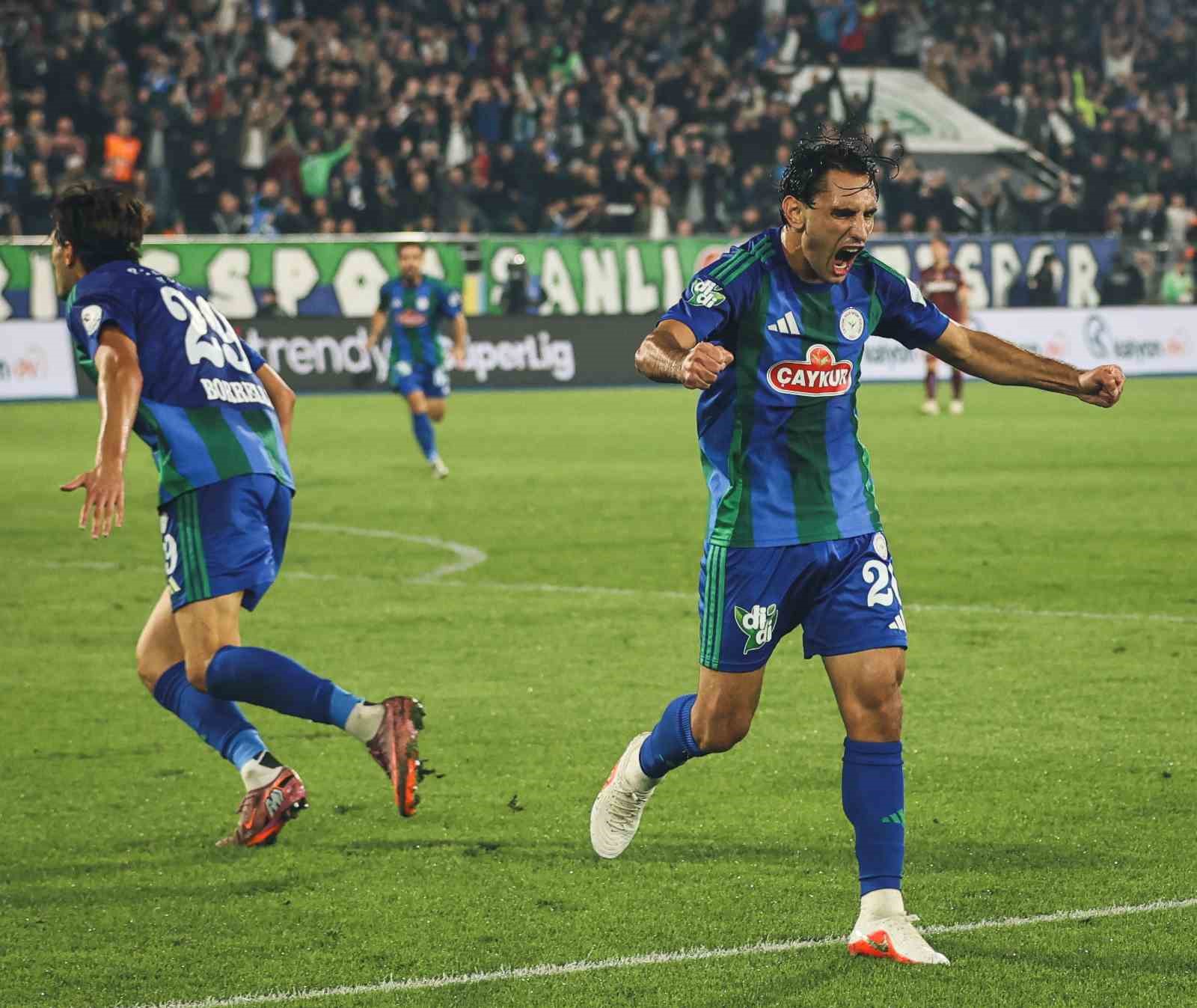 Trenyol Süper Lig: Çaykur Rizespor: 2 - Trabzonspor: 0 (İlk yarı)