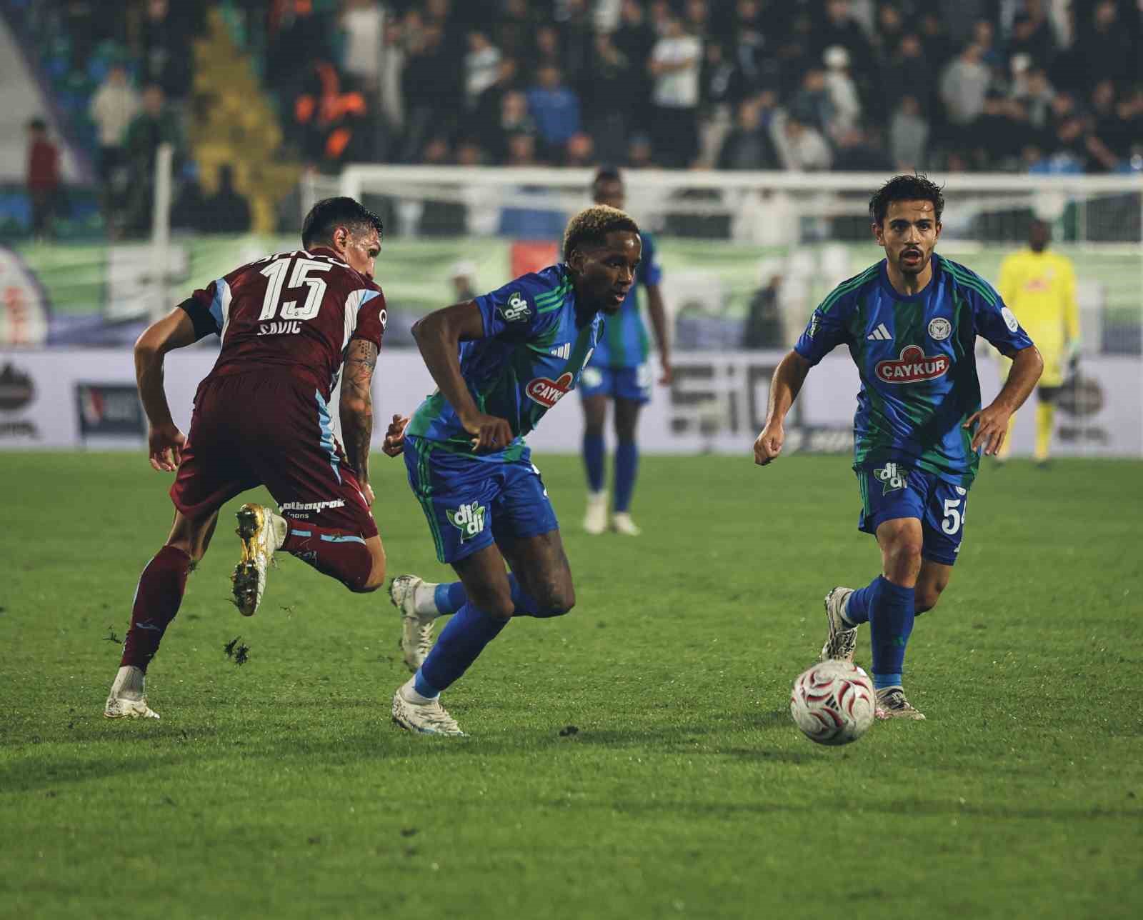 Trendyol Süper Lig: Çaykur Rizespor: 3 - Trabzonspor: 4 (Maç sonucu)