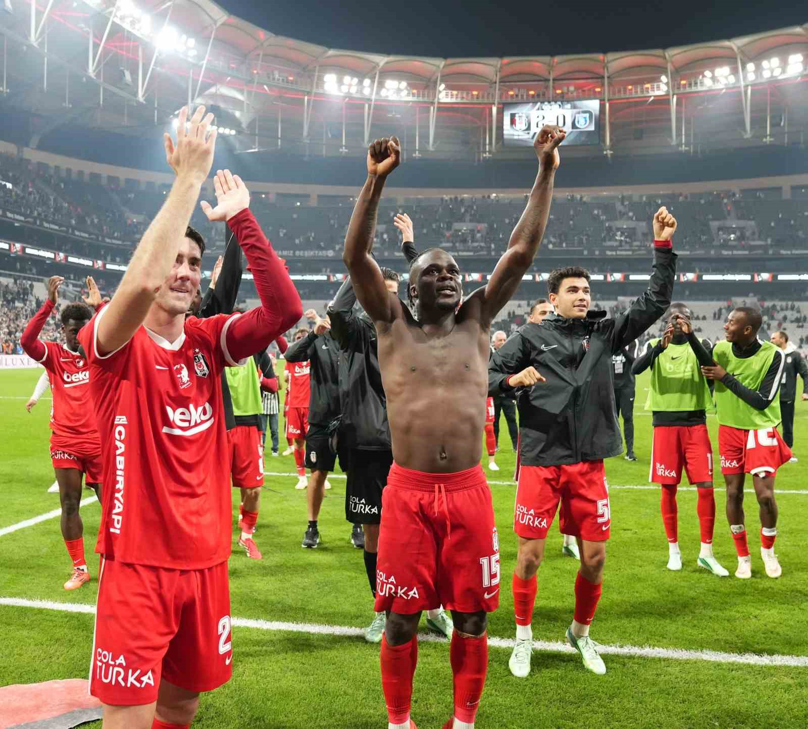 Trendyol Süper Lig: Beşiktaş: 2 - Başakşehir: 0 (Maç sonucu)