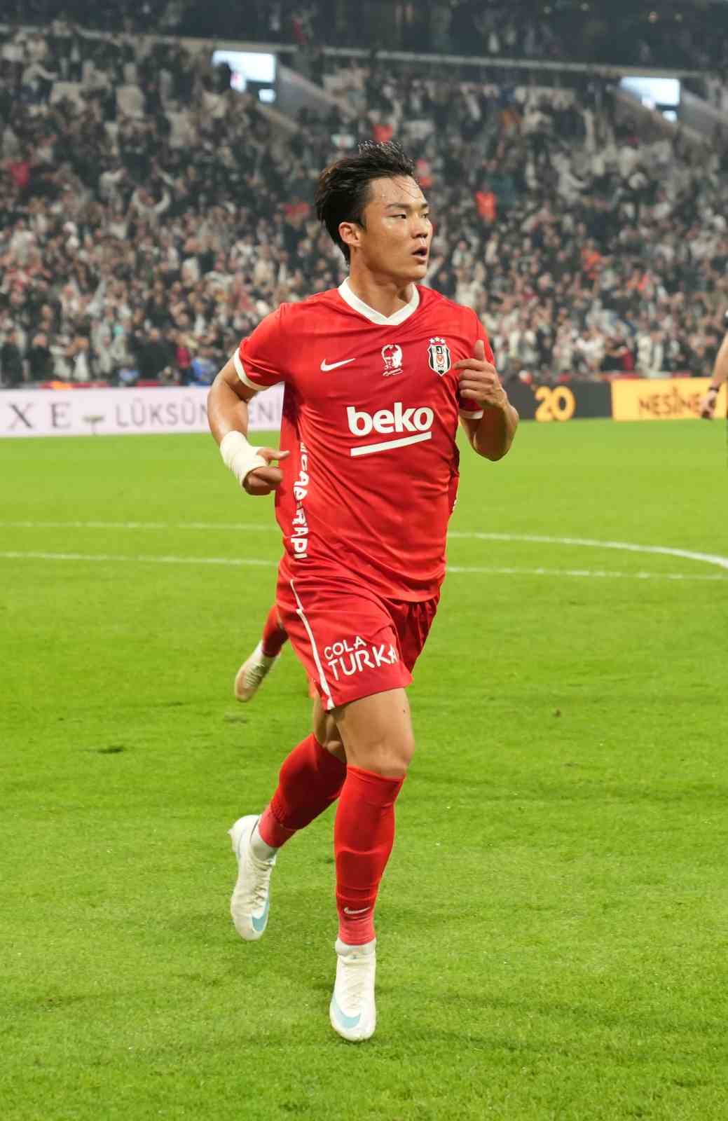 Trendyol Süper Lig: Beşiktaş: 2 - Başakşehir: 0 (Maç sonucu)
