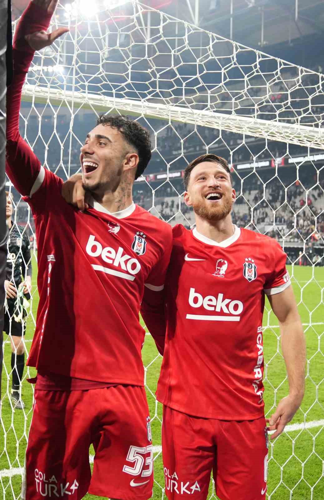 Trendyol Süper Lig: Beşiktaş: 2 - Başakşehir: 0 (Maç sonucu)