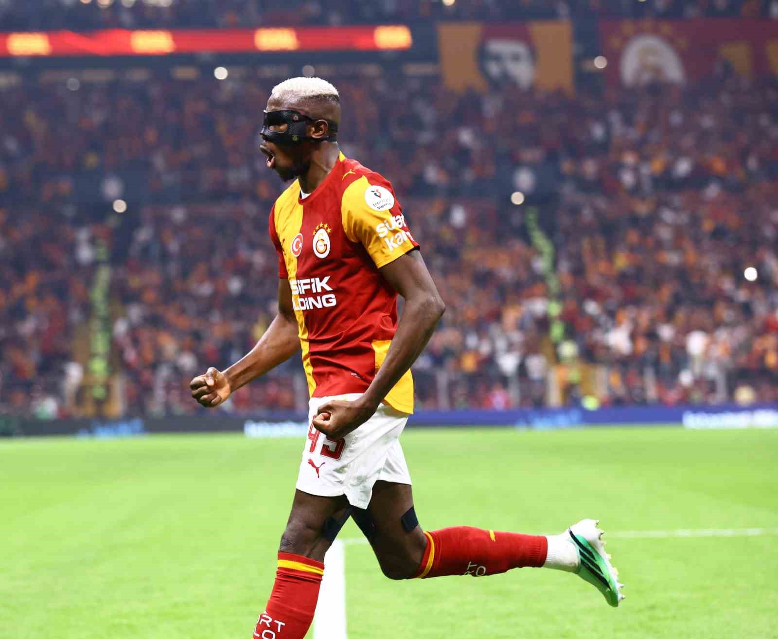 Victor Osimhen ligdeki gol sayısı 8’e çıkardı