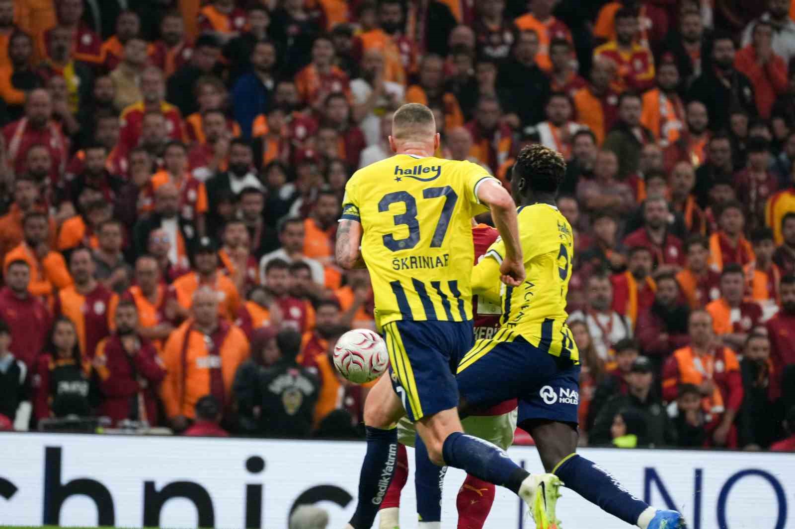 Trendyol Süper Lig: Galatasaray: 2 - Fenerbahçe: 1 (Maç sonucu)