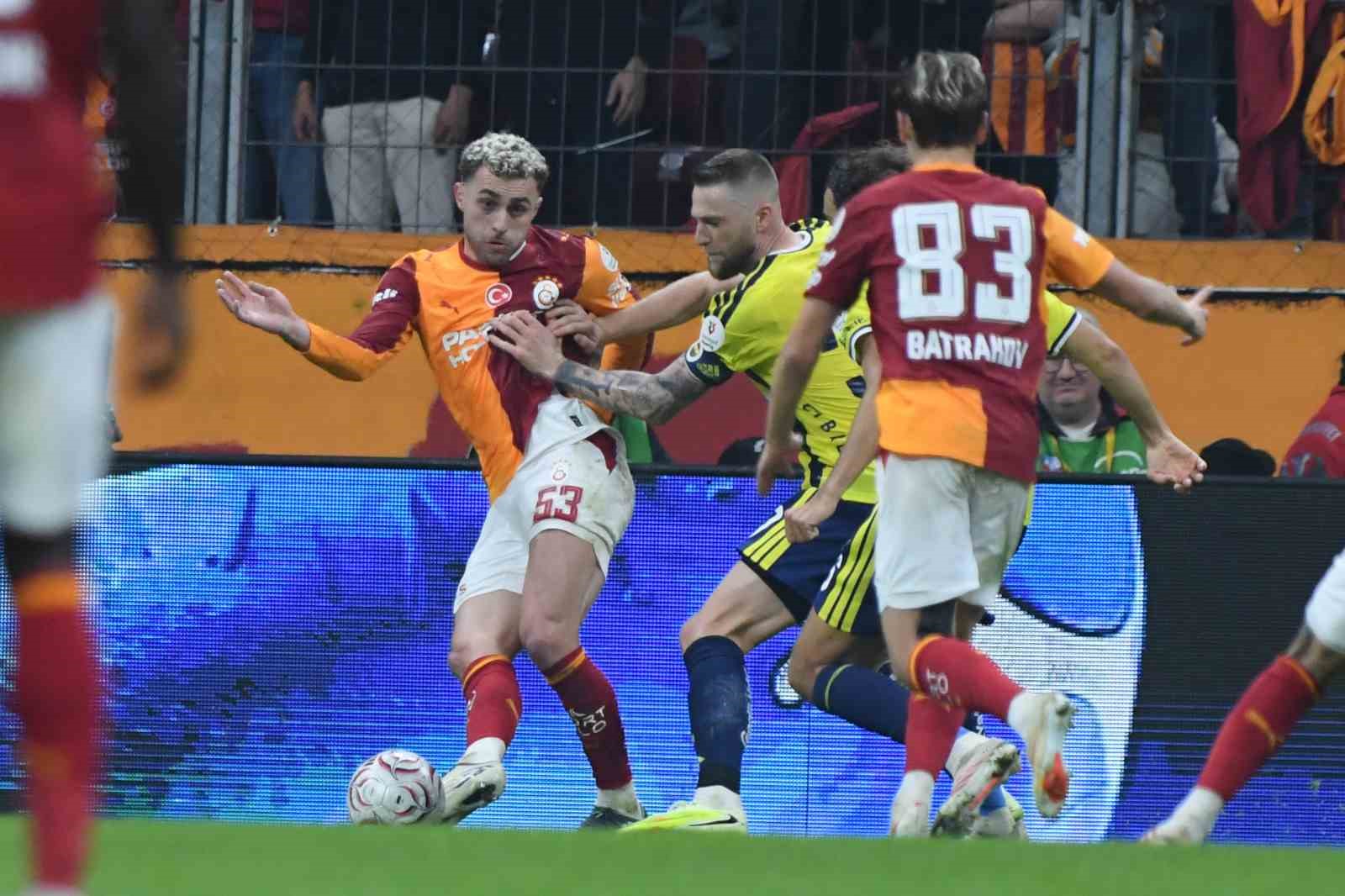Trendyol Süper Lig: Galatasaray: 2 - Fenerbahçe: 1 (Maç sonucu)