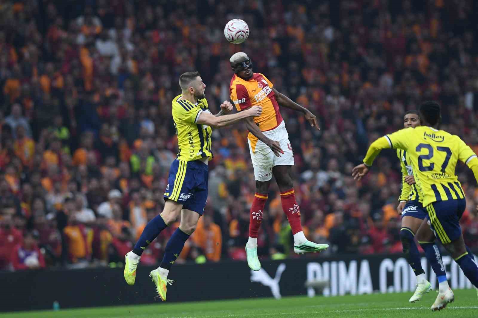 Trendyol Süper Lig: Galatasaray: 2 - Fenerbahçe: 1 (Maç sonucu)