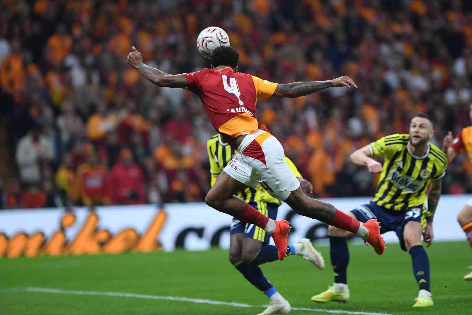 Trendyol Süper Lig: Galatasaray: 2 - Fenerbahçe: 1 (Maç sonucu)