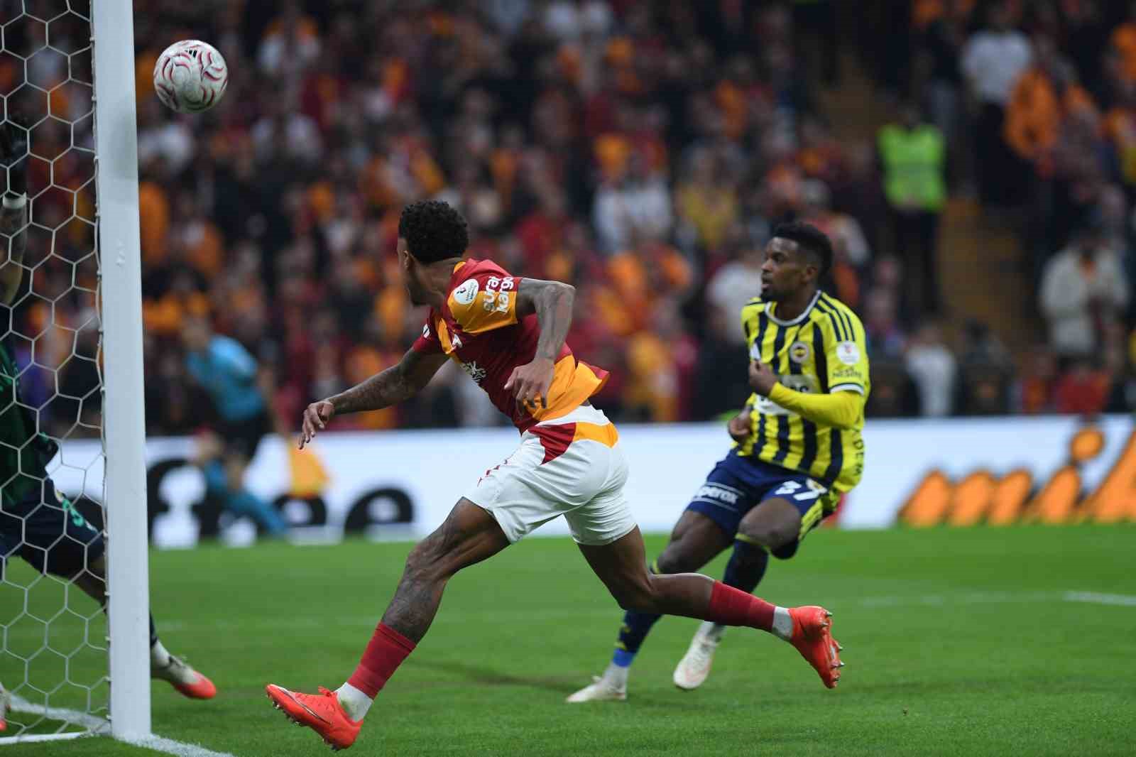 Trendyol Süper Lig: Galatasaray: 2 - Fenerbahçe: 1 (Maç sonucu)
