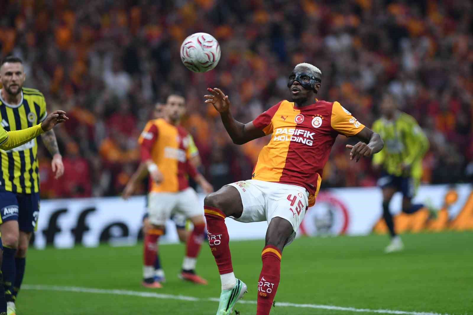 Trendyol Süper Lig: Galatasaray: 2 - Fenerbahçe: 1 (Maç sonucu)