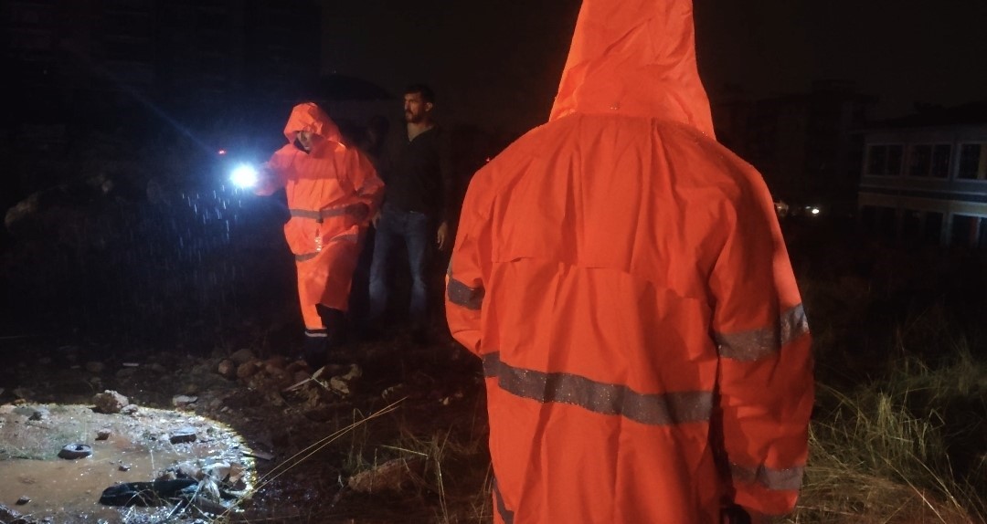 Hortumun vurduğu konteynerlerde 4 ölü, 1 yaralı