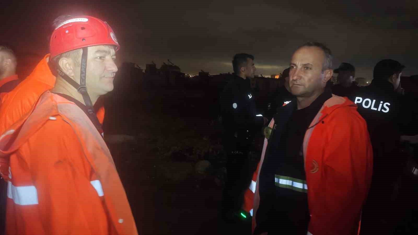 Hortumun vurduğu konteynerlerde 4 ölü, 1 yaralı