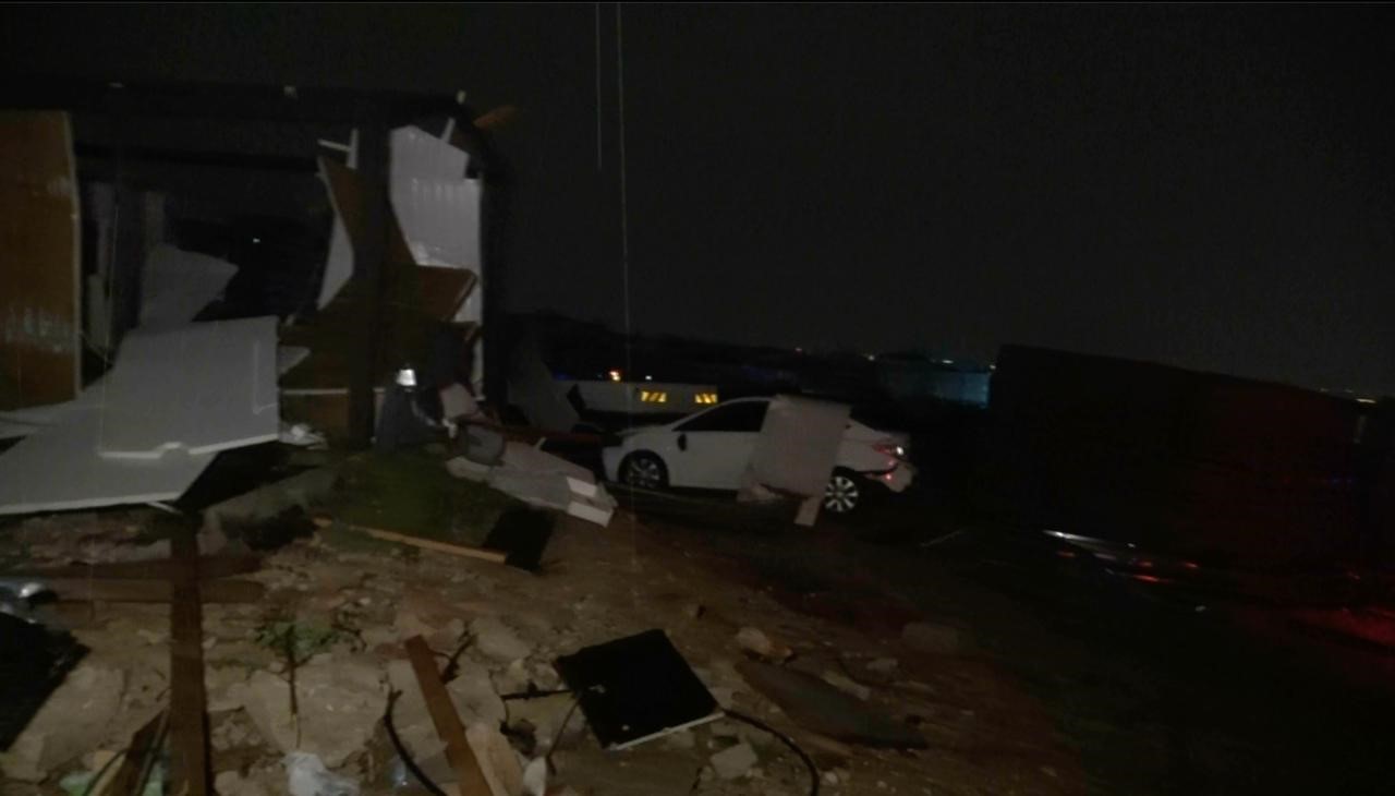 Hortumun vurduğu konteynerlerde 4 ölü, 1 yaralı