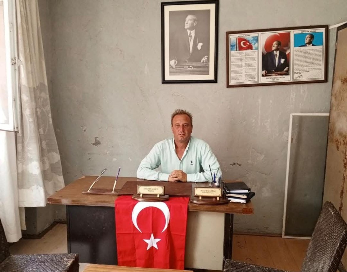 Motosiklet sürücüsünün öldüğü kazayı görmek isteyen meraklı vatandaşlar birbiriyle yarıştı