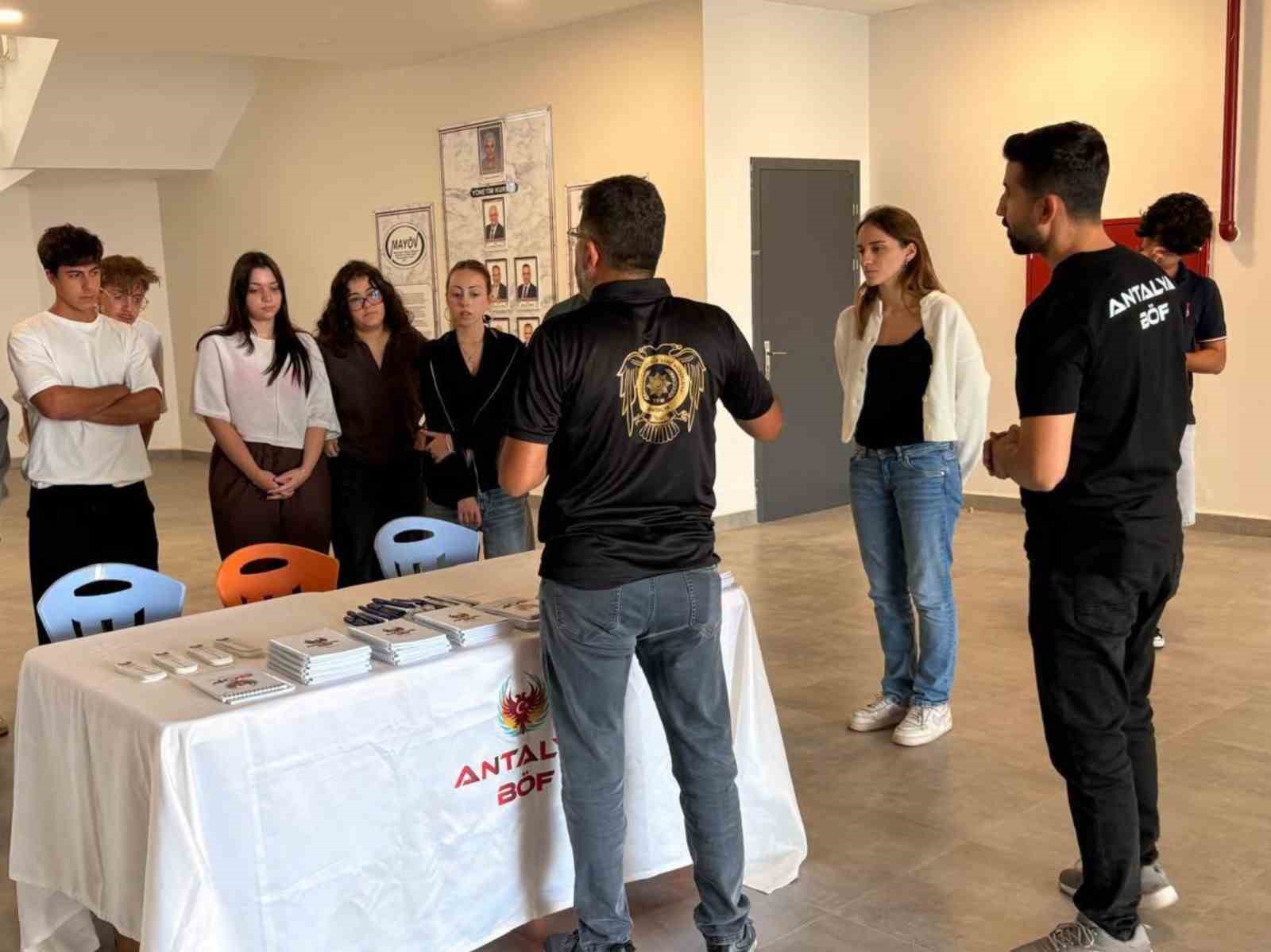 Antalya’da "Gençlerle Beraberiz" projesiyle 14 bin 638 öğrenciye ulaşıldı