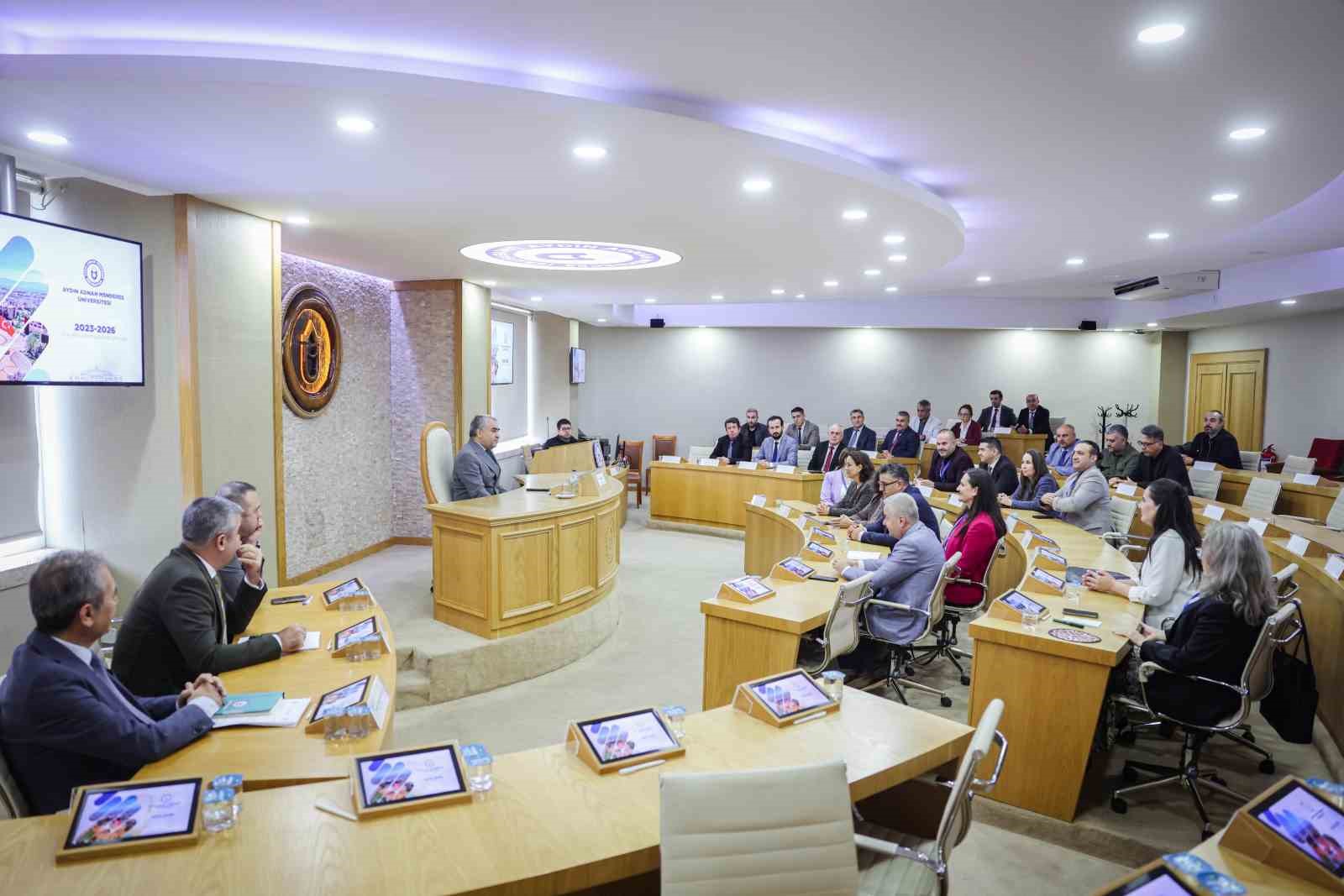 ADÜ’de meslek yüksekokullarının akreditasyon süreçleri değerlendirildi