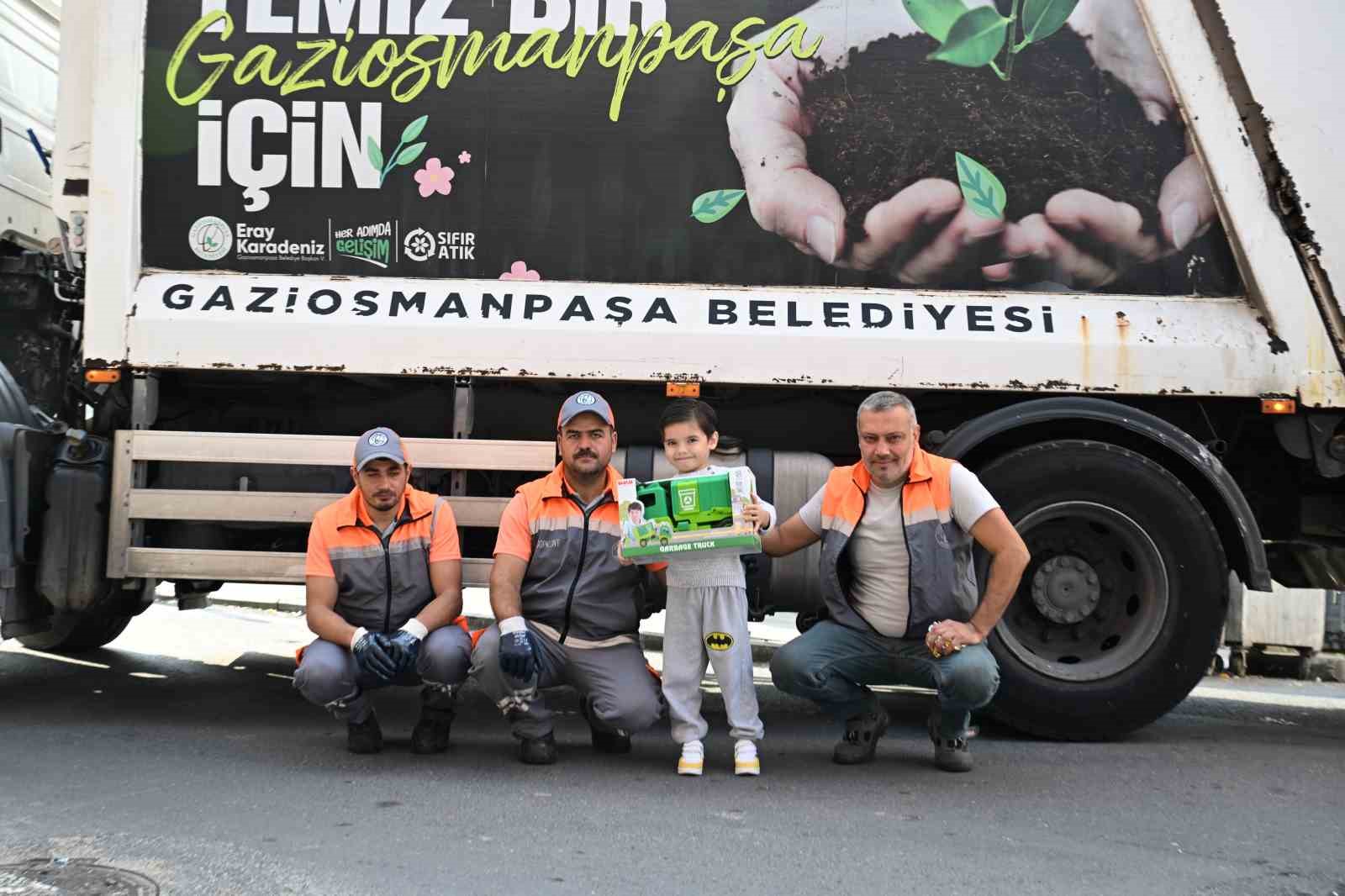 Bir yıldır seslerini duyunca cama koşuyordu: Kayra’nın hayali gerçek oldu