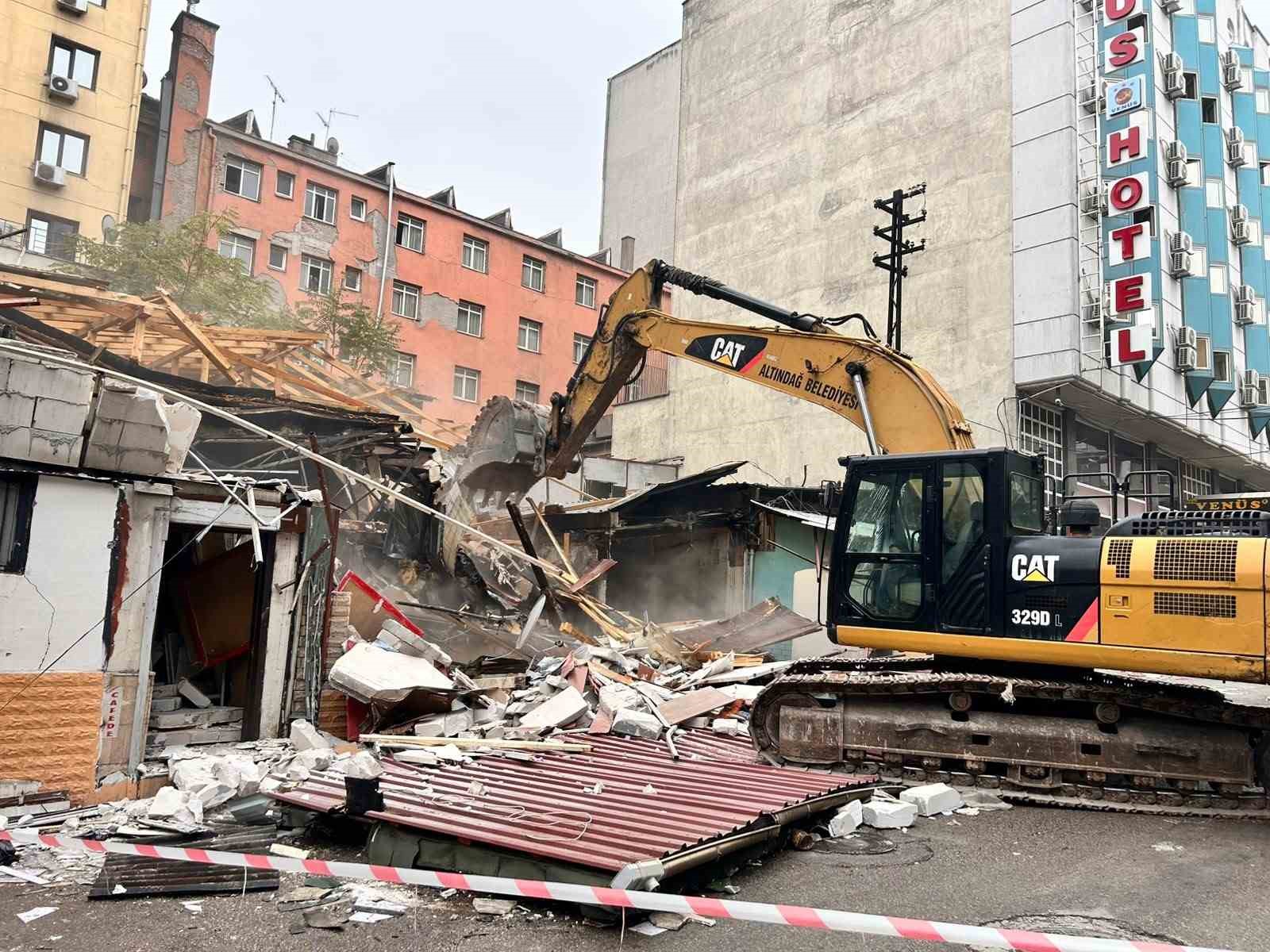 Ankara’da asayiş ve güvenlik yönünden uygun bulunmayan 3 işletme yıkıldı