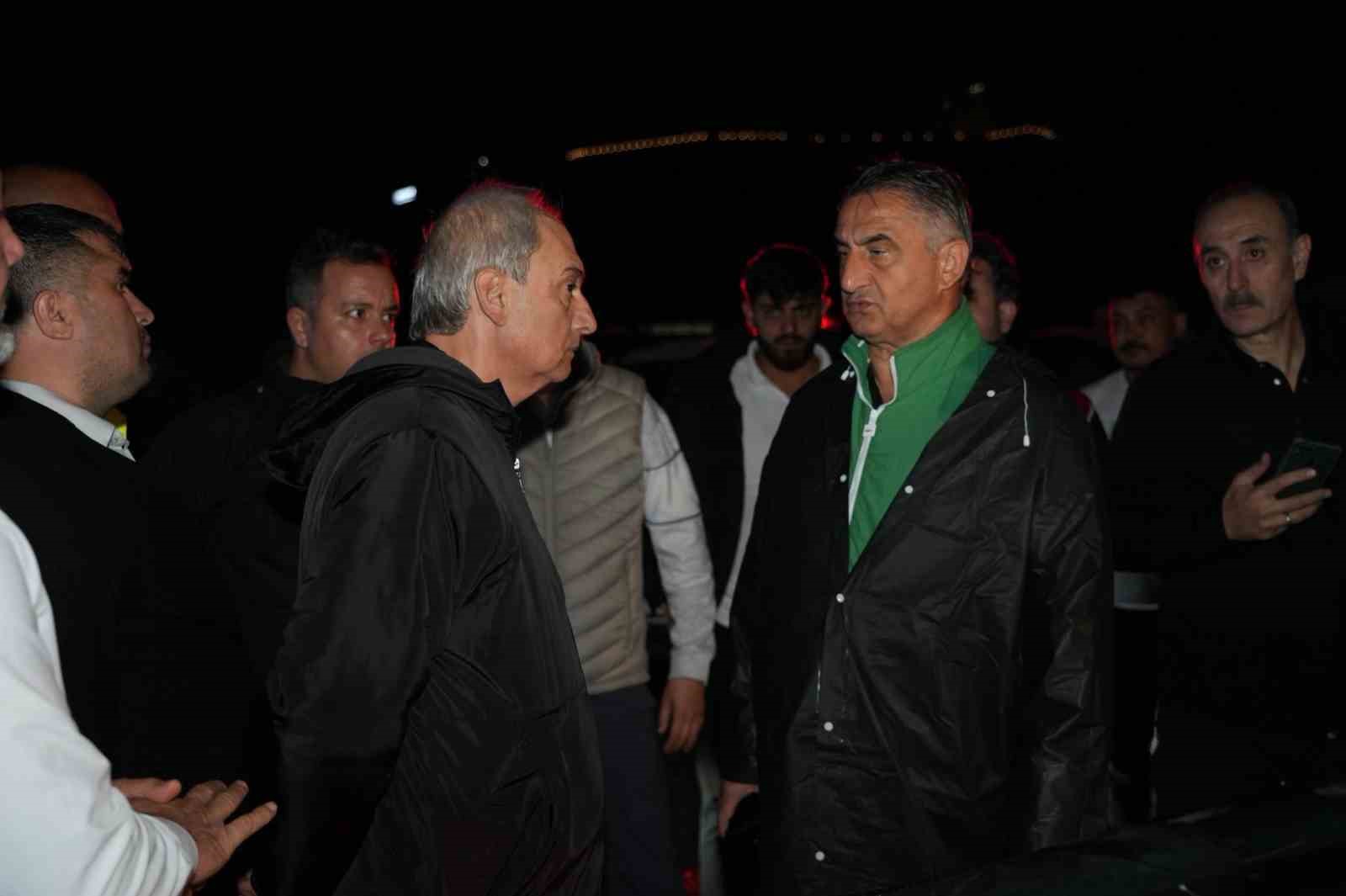 Kepez’de hortum felaketinin izleri siliniyor