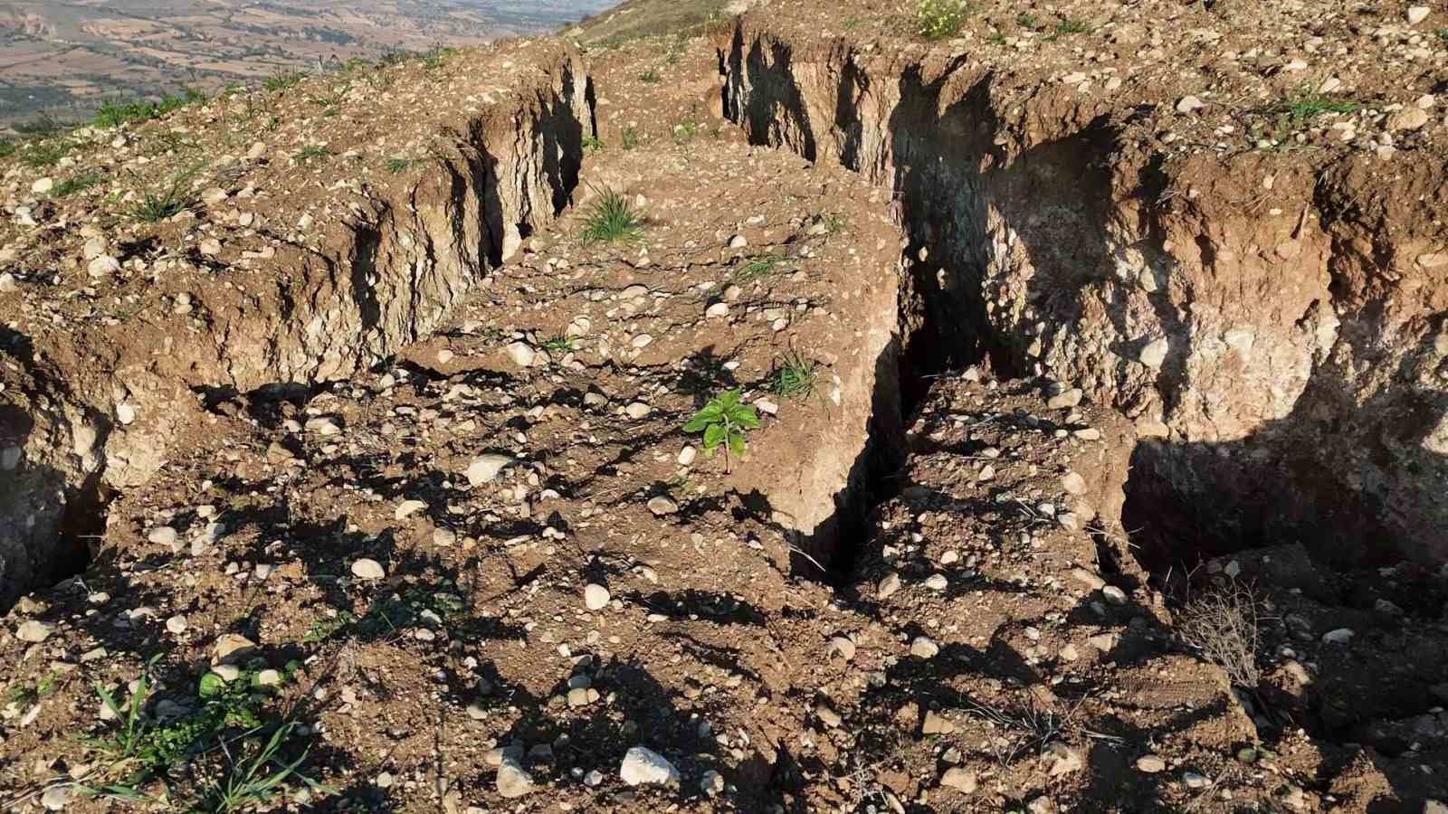 Yozgat Valiliği’nden Baydiğin’deki zemin hareketleriyle ilgili uyarı