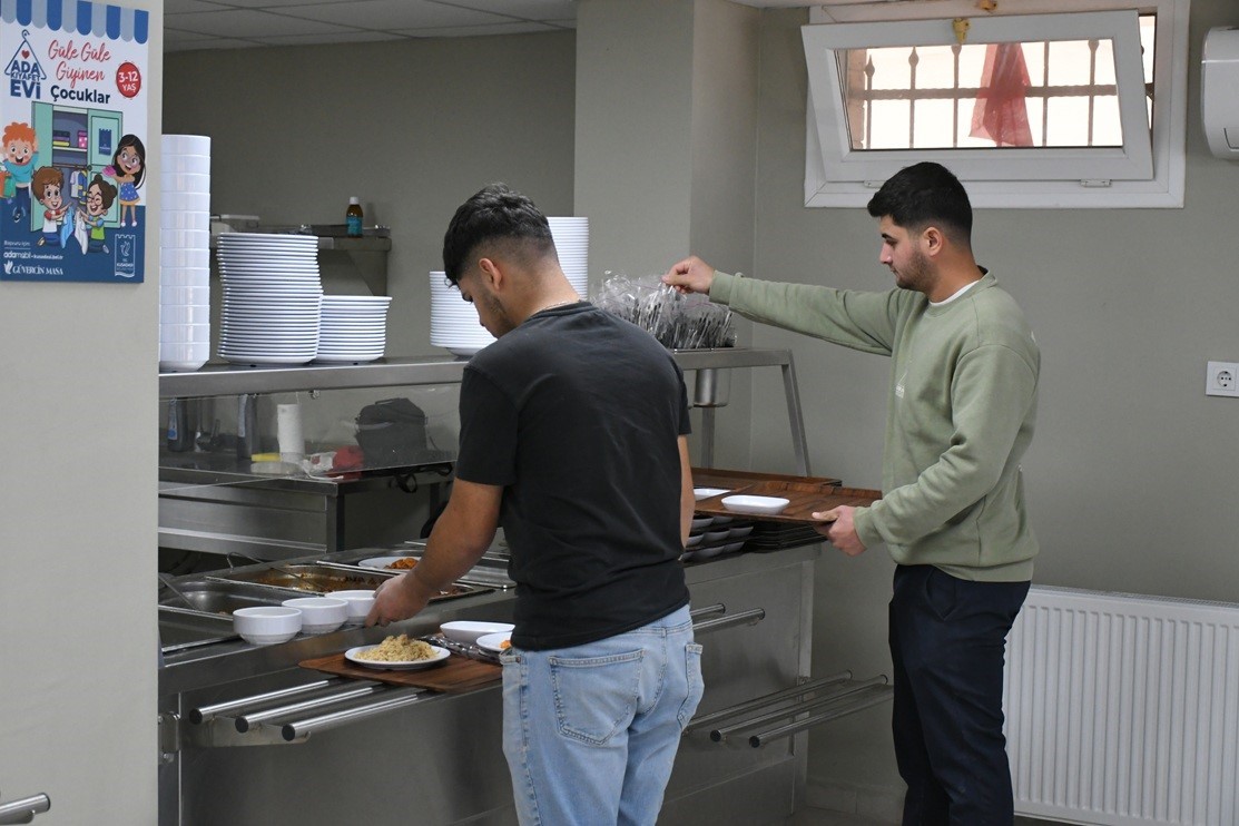 Kuşadası Kent Lokantası’nda satışların yüzde 92’si Adalı Kart ile yapıldı