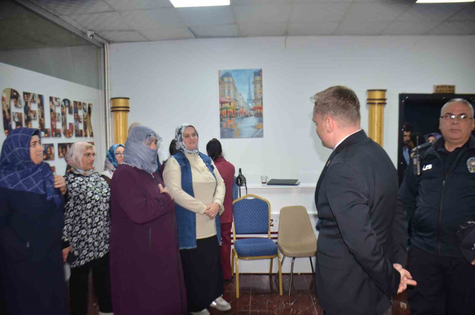 Bulanık’ta madde bağımlılığıyla mücadele semineri düzenlendi
