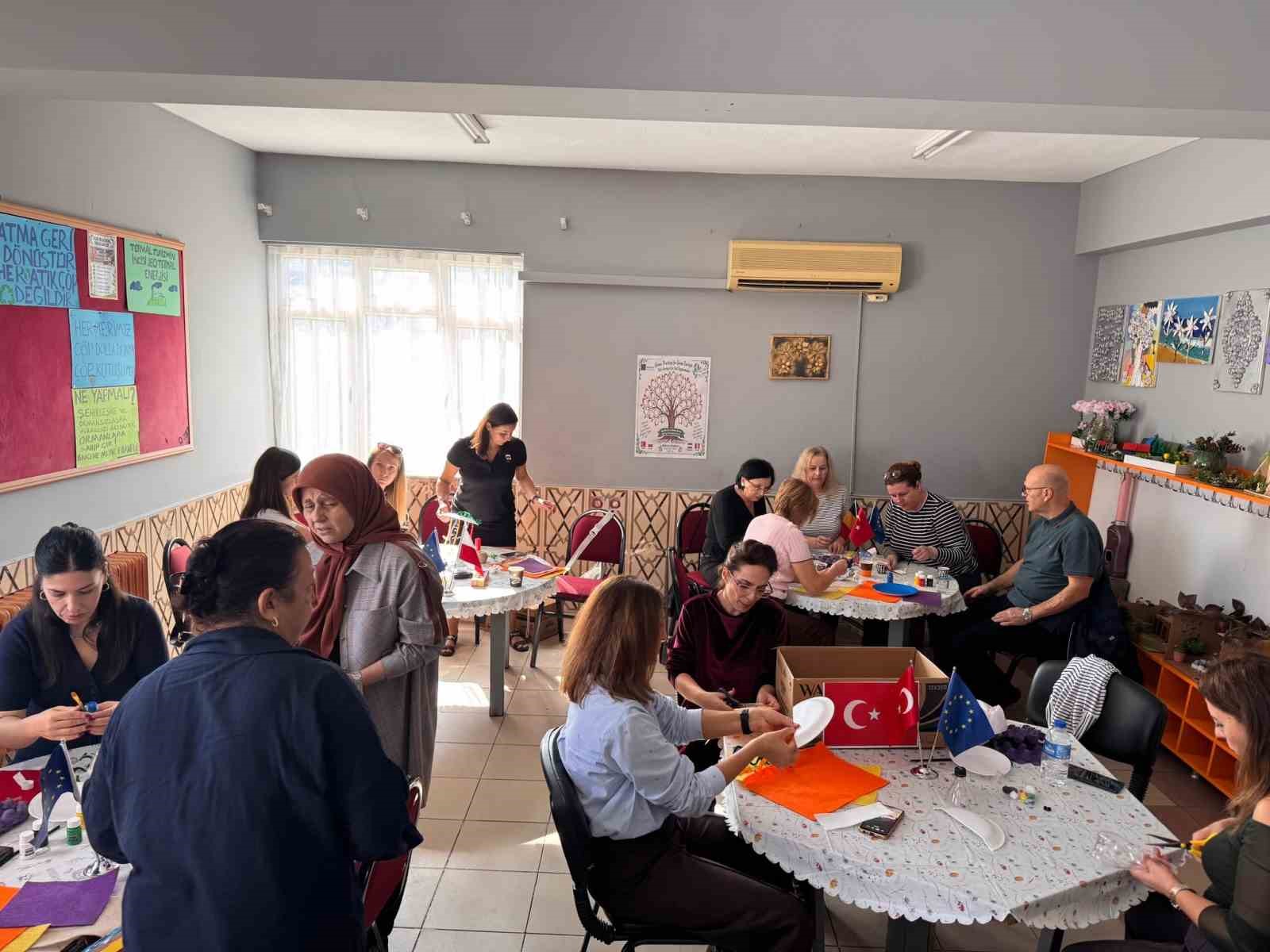 Beşeylül Ortaokulu misafirleri İlçe Milli Eğitim Müdürü Güner ile görüştü
