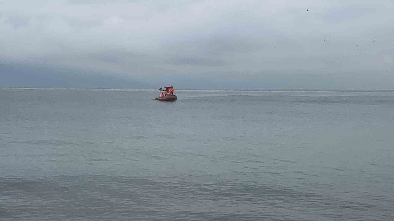Mudanya’da plajda erkek cesedi bulundu