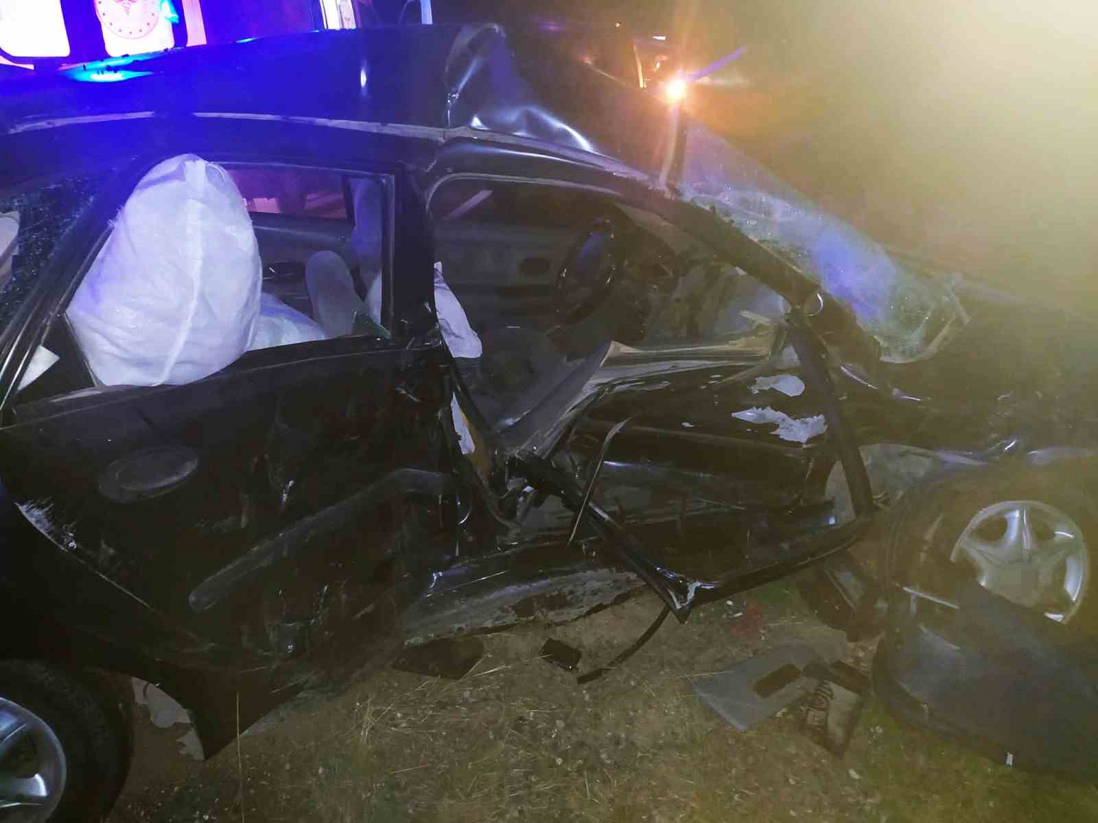 Mardin’de otomobil ile ticari araç çarpıştı: 1 ölü, 3 yaralı