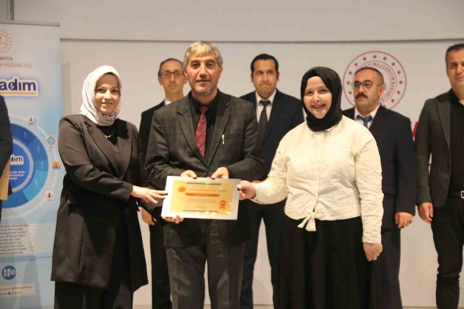 Kütahya’da 43 Adım Projesi için okul müdürleri bir araya geldi