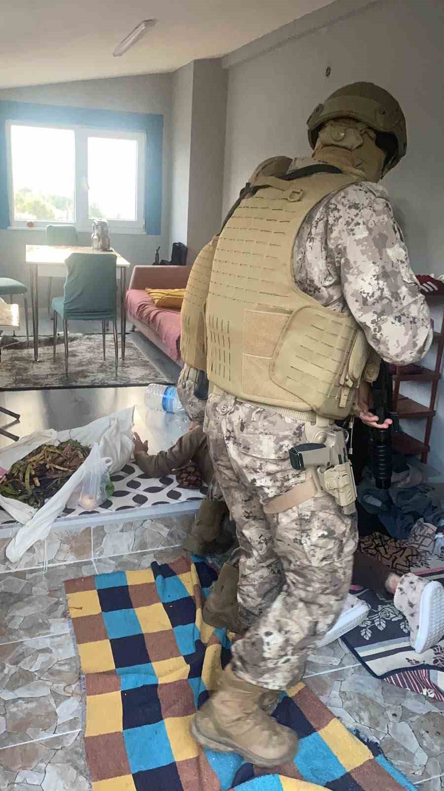 Trabzon’da 5 aylık takip uyuşturucu operasyonu ile sonuçlandı: 45 gözaltı