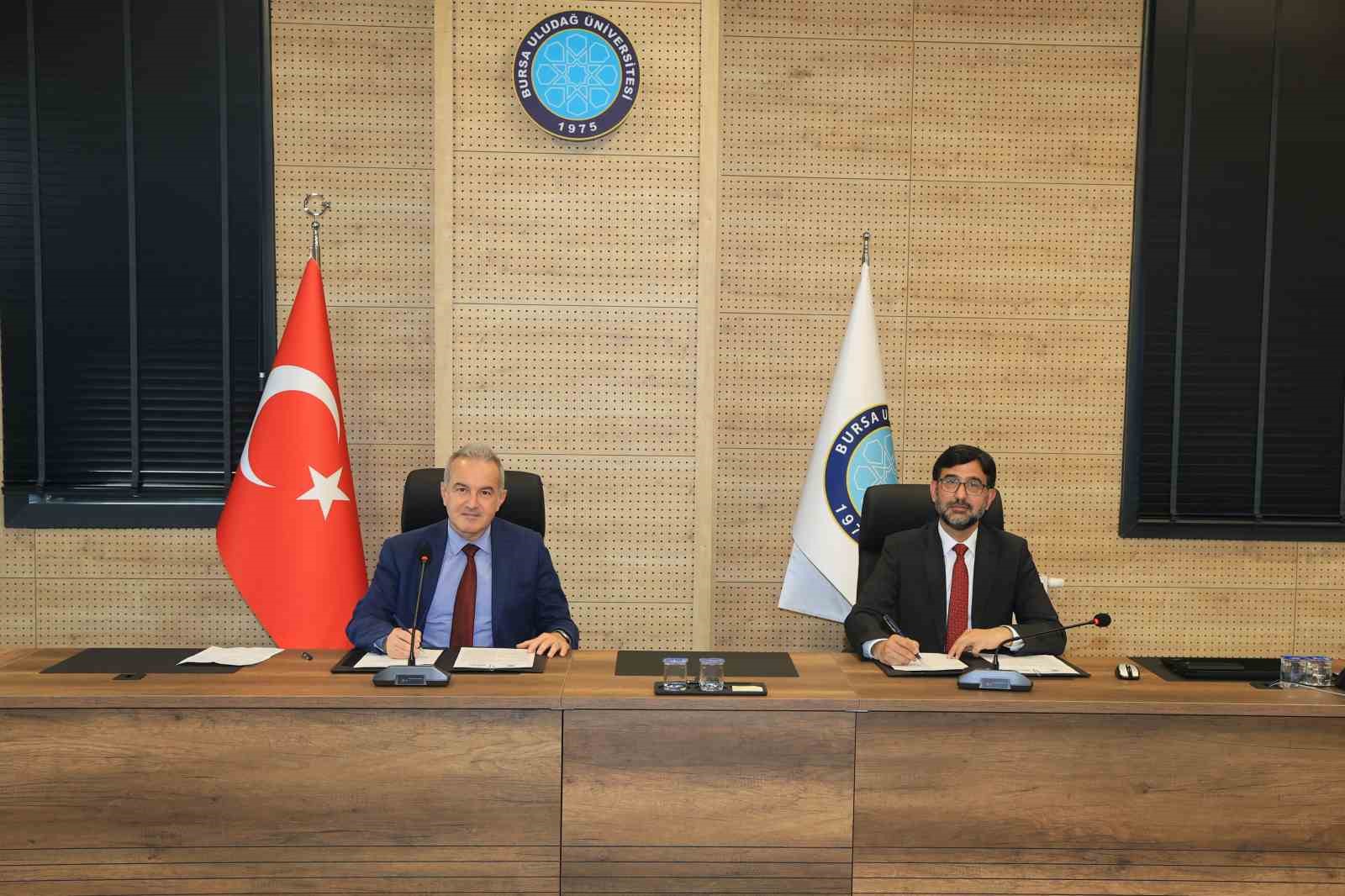 BUÜ, Pakistan üniversitesine akademik destek verecek