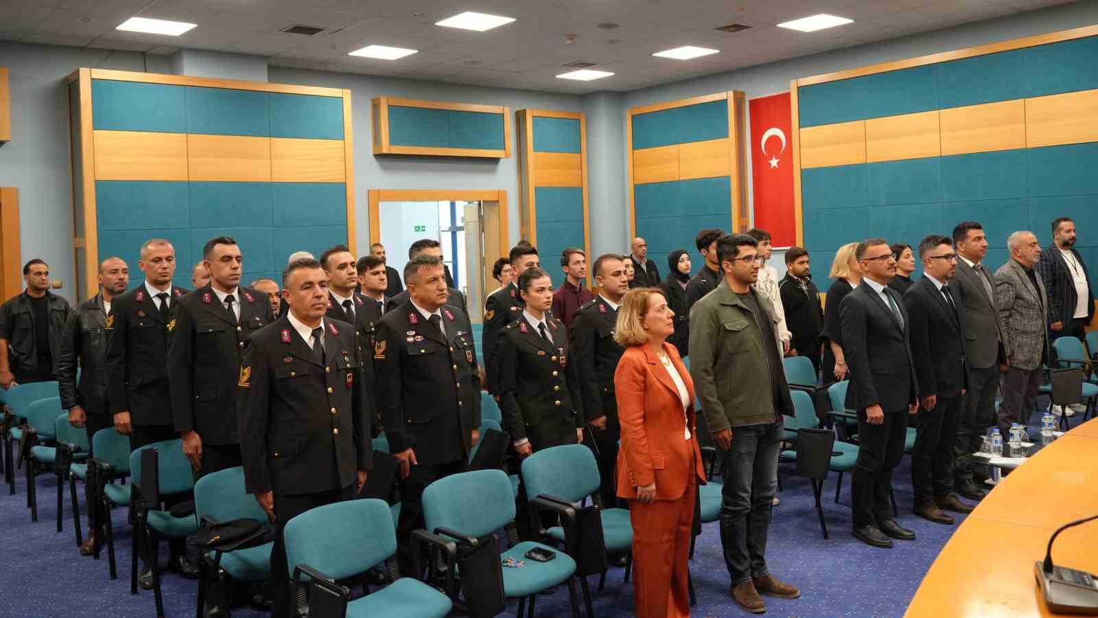 Dr. Öğretim Üyesi Kara: "Cumhuriyet’in kalıcılığı anayasa hükümleri kadar dürüstlüğü, sorumluluğu, hakkaniyeti ve kamu yararını benimseyen insanların yetişmesine bağlıdır"