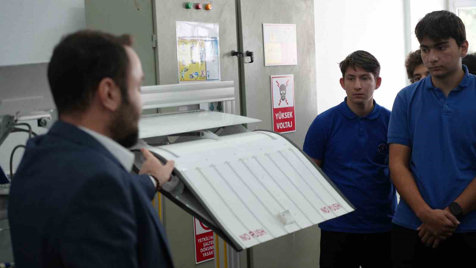 Havacılığın yıldız adayları, TUSAŞ Şehit Hakan Gülşen Mesleki ve Teknik Anadolu Lisesi’nden çıkıyor