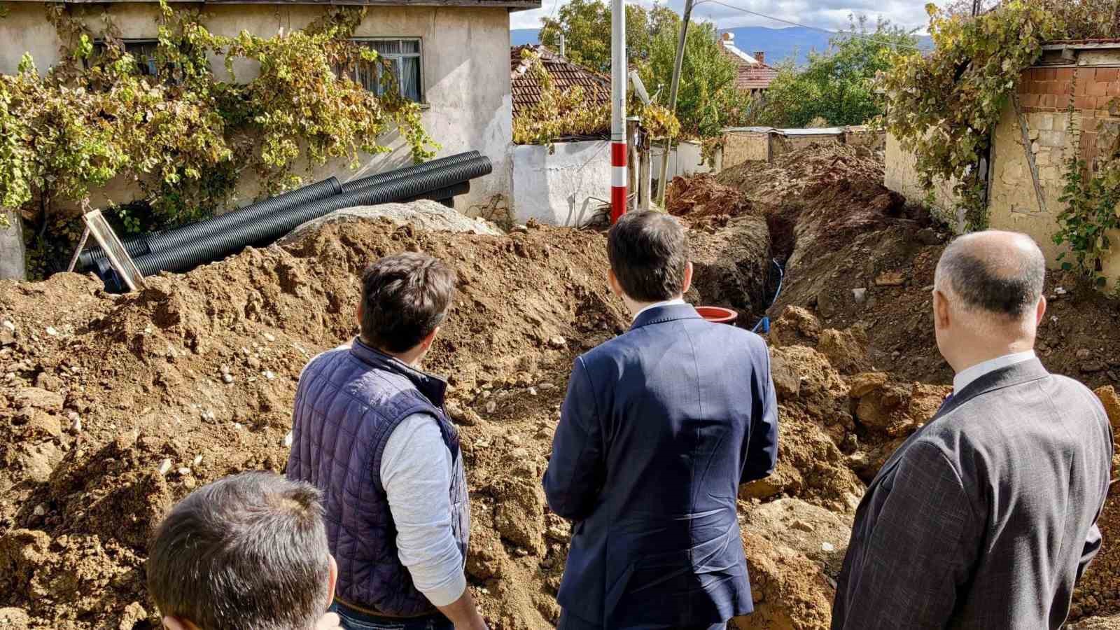 Hisarcık Kaymakamı Atam’dan Alınören köyü’nde altyapı incelemesi