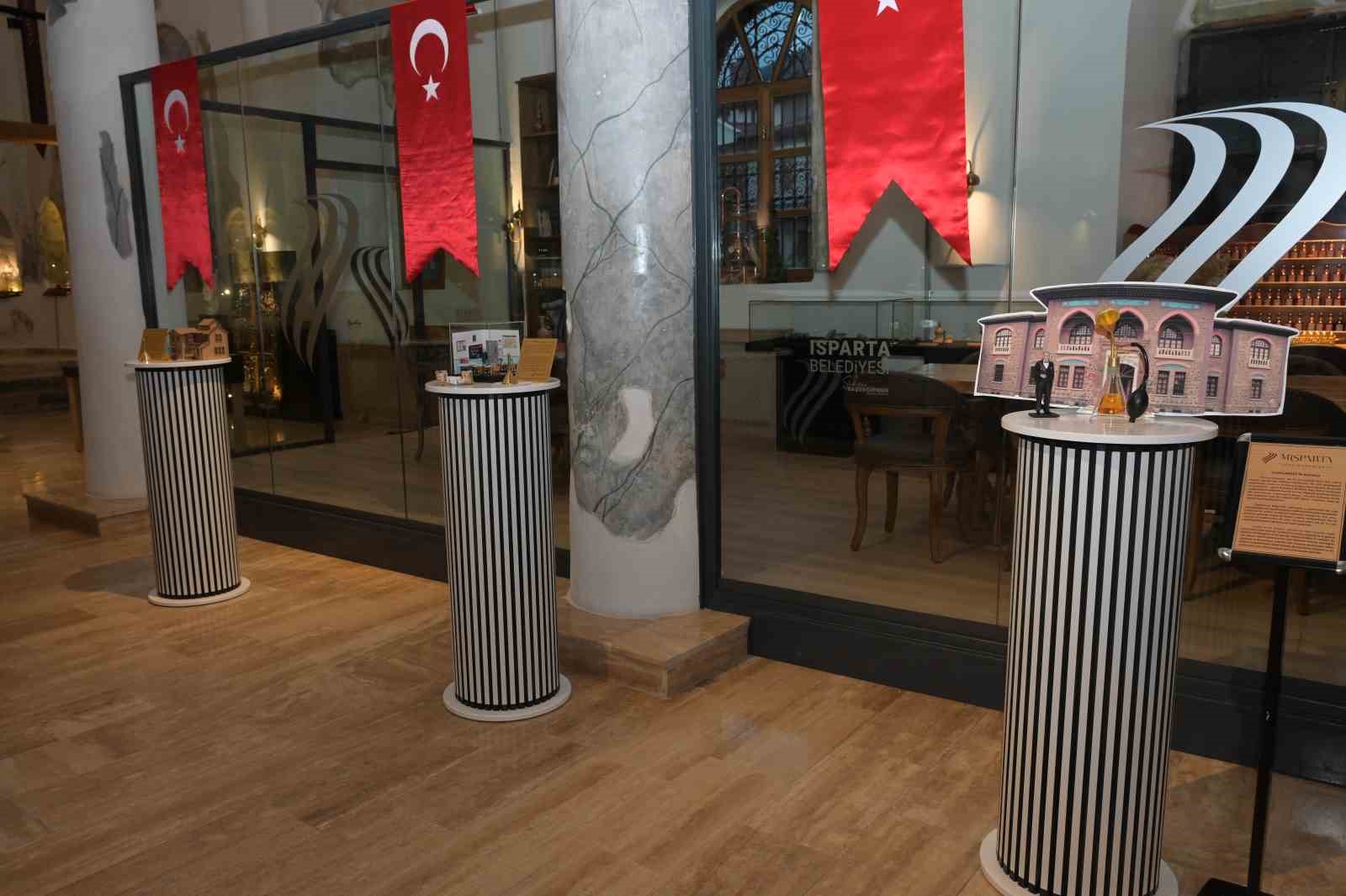 81 ildeki 103 endemik bitkiden Cumhuriyet kokusu tasarlandı