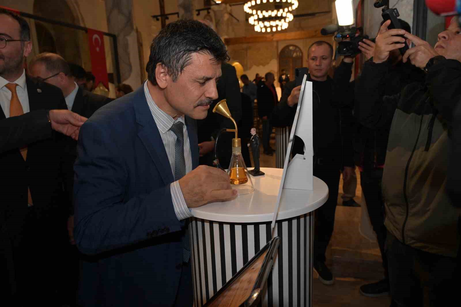 81 ildeki 103 endemik bitkiden Cumhuriyet kokusu tasarlandı