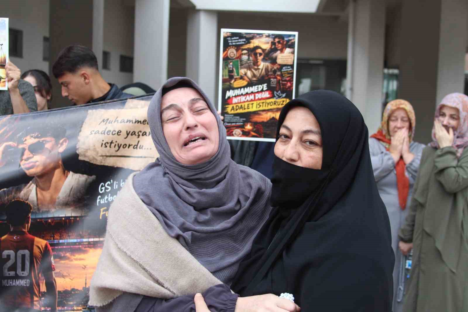 Evlatları başından vurulup yaşam mücadelesi veren aile, şimdi de ölüm tehditleri alıyor