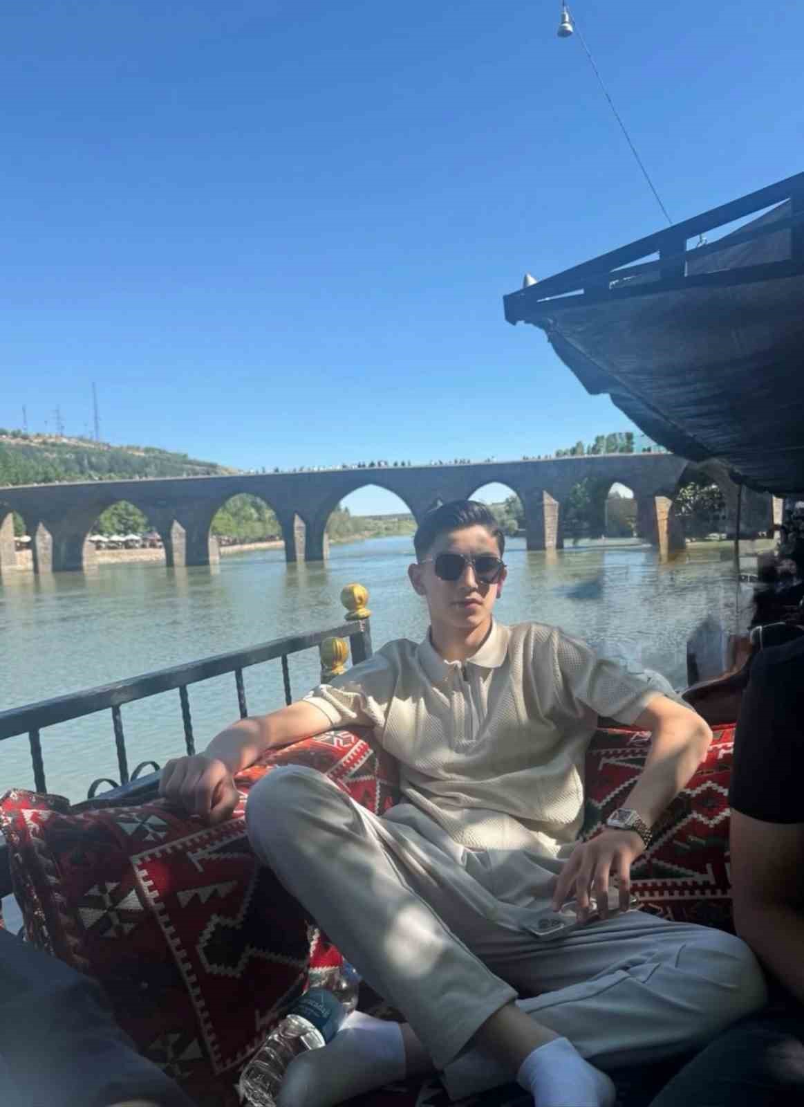 Evlatları başından vurulup yaşam mücadelesi veren aile, şimdi de ölüm tehditleri alıyor