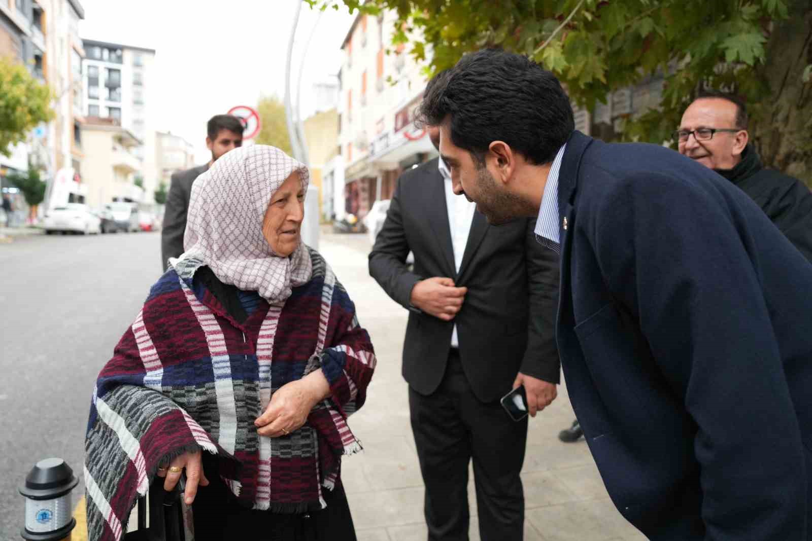 Tuzla Belediye Başkanı Bingöl Aydınlı Mahallesi’nde esnaf ve vatandaşlarla buluştu