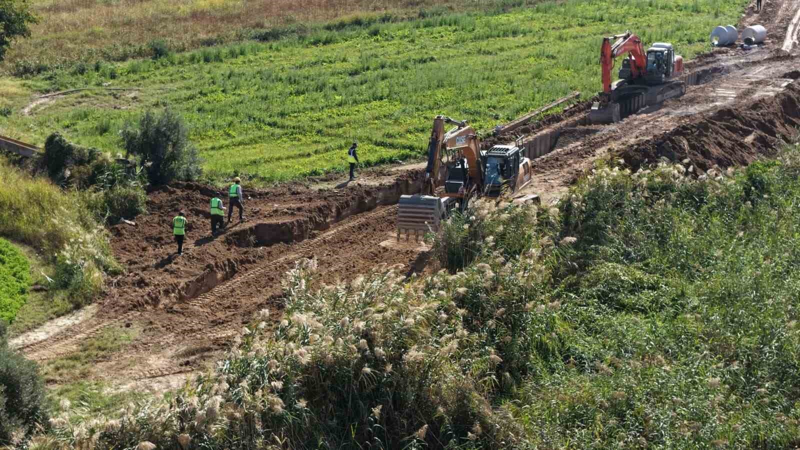 İncirliova’da 1,3 milyar liralık altyapı yatırımı sürüyor