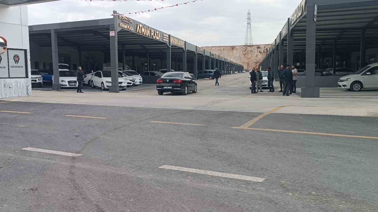 Şanlıurfa’da site esnafından kavşak talebi