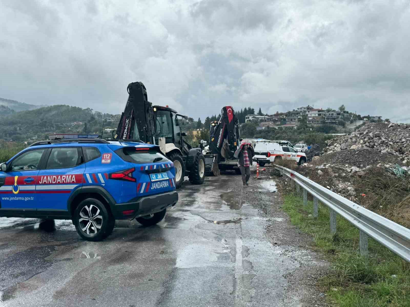 Muğla Dalaman sele teslim oldu