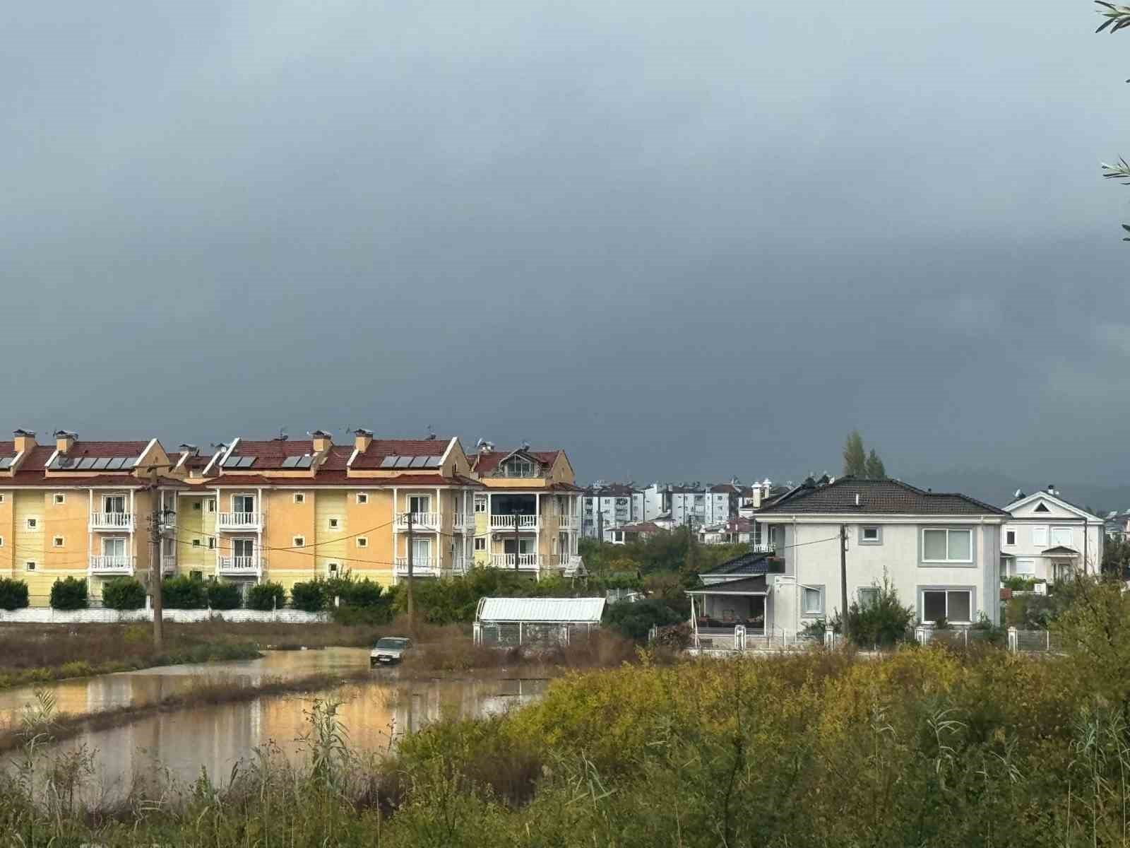 Muğla Dalaman sele teslim oldu