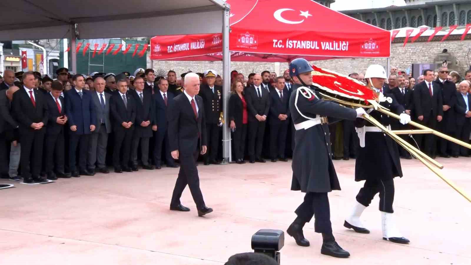 Taksim’de Cumhuriyet Bayramı öncesi tören düzenlendi